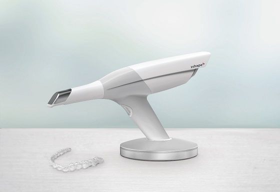 3Shape TRIOS intraoral scanner and Alineadent Clear Aligners